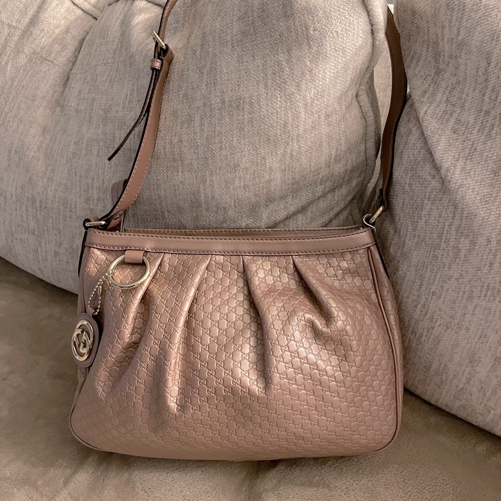 Gucci Sukey Messenger bag Microguccissima medium